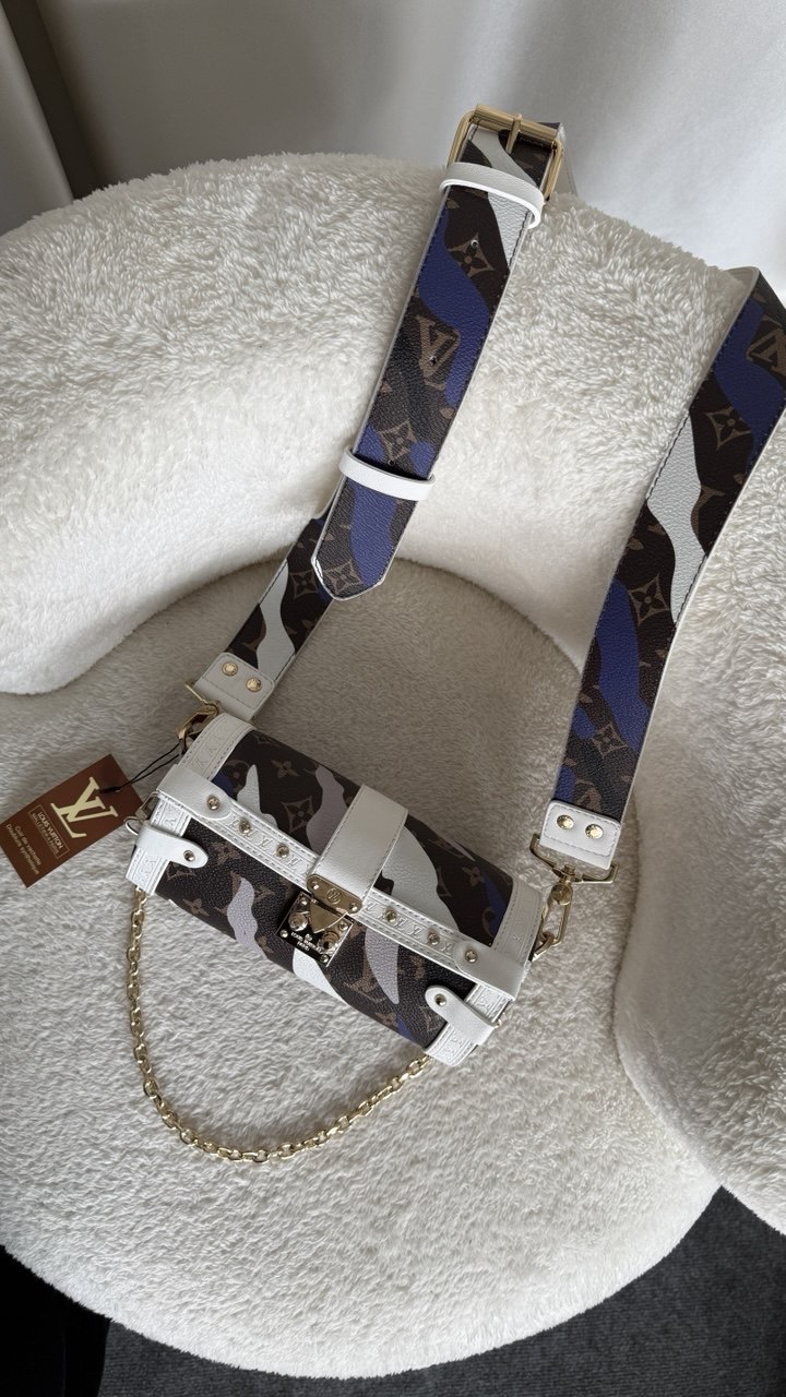 DEV FIRSAT❗LV Papillon Trunk 