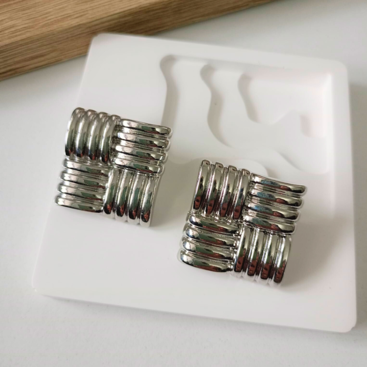 Silver Kare Retro Küpe