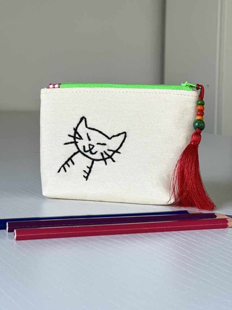 Kedi Nakışlı Fermuarlı Çanta