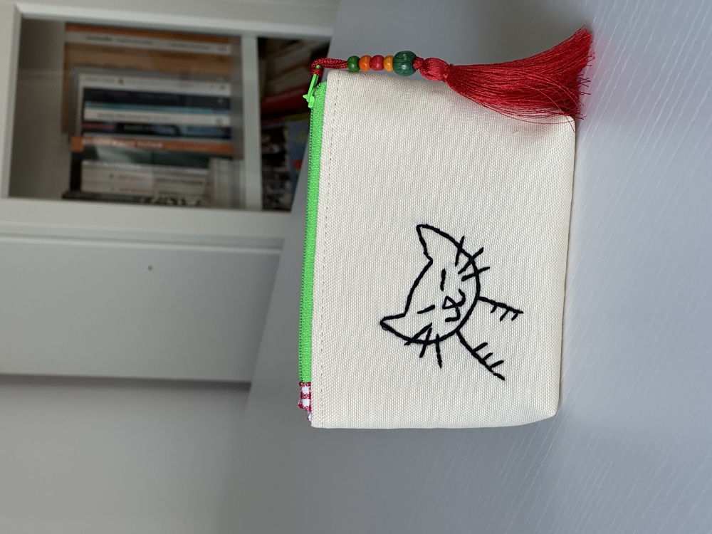 Kedi Nakışlı Fermuarlı Çanta