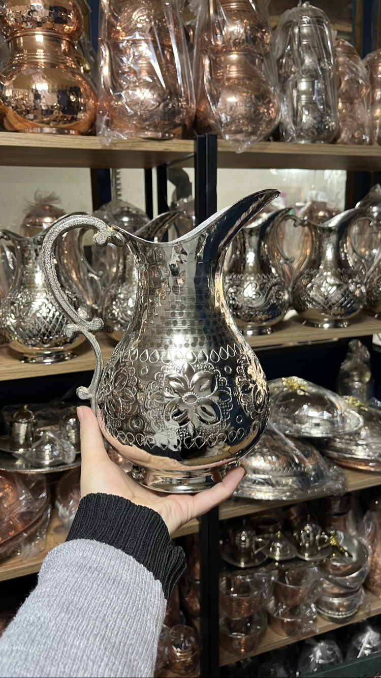 Çiçek Desenli Nikelli Bakır Sürahi