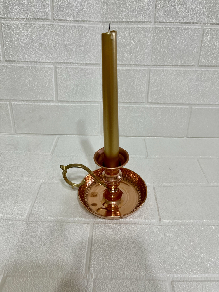 Kenarı Dövme Bakır Mumluk