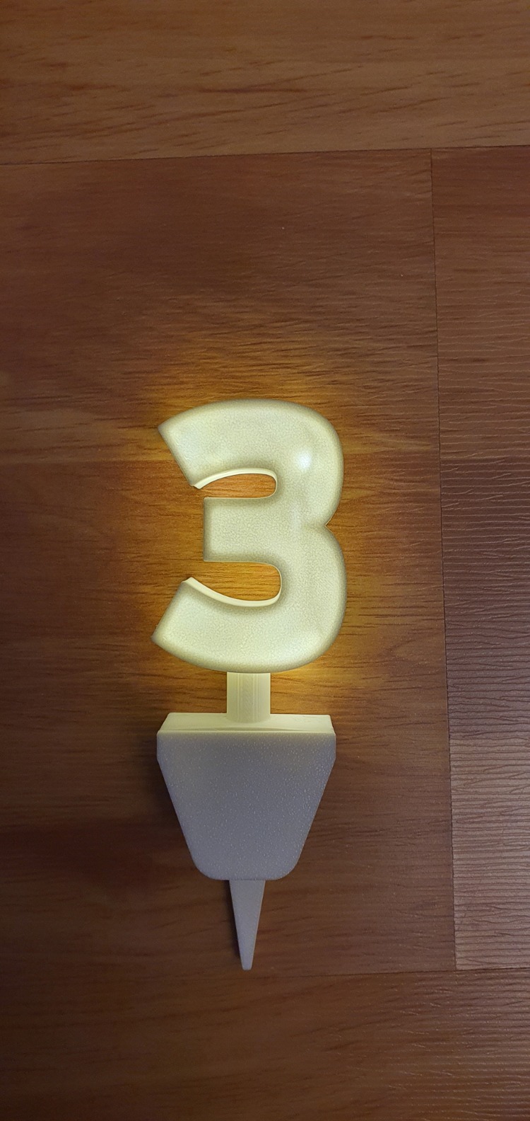 3 yaş ışıklı pasta süsü sarı ışıklı 