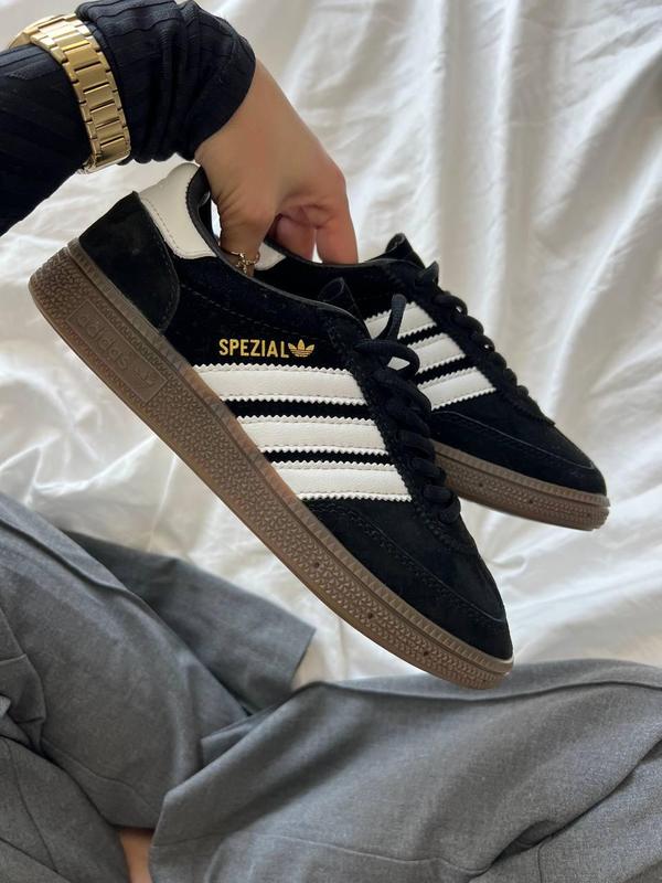 Spezial Siyah