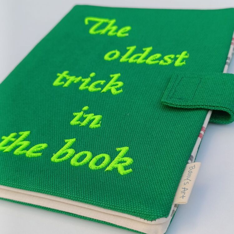 The Oldest Trick Kitap Çantası