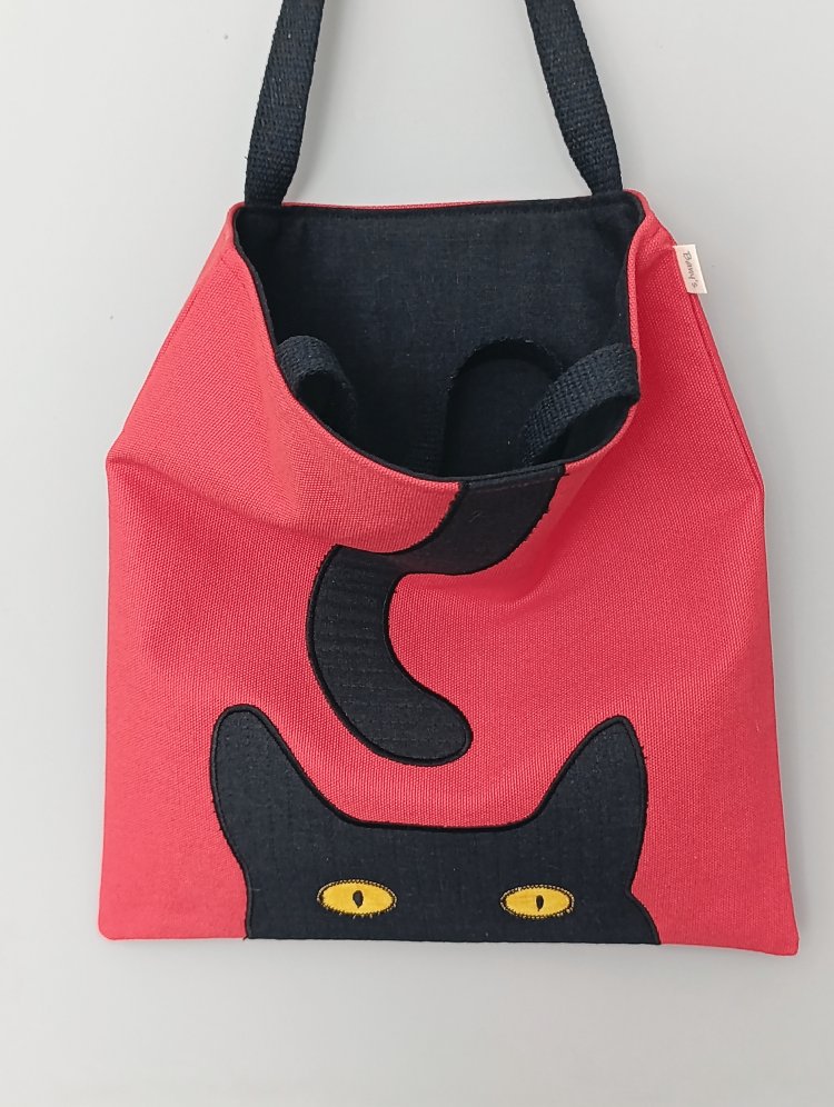kara kedi çanta 