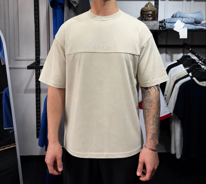 Dark Future Oversize T-Shirt (Krem)