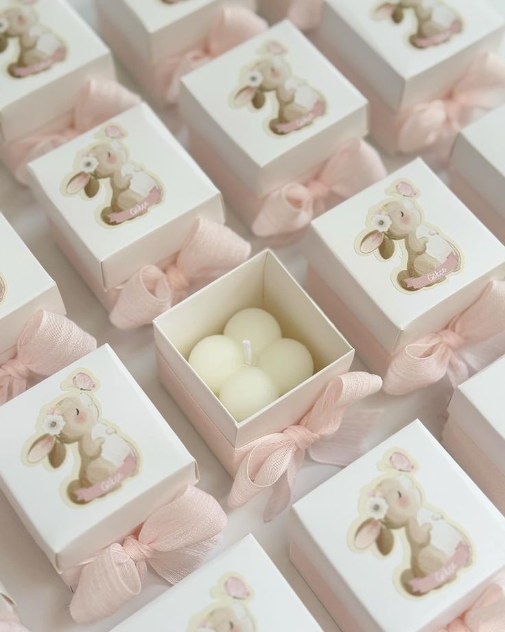 Mini Kutulu Tavşan Temalı Mum – Kişiye Özel Etiketli (25 Adet)