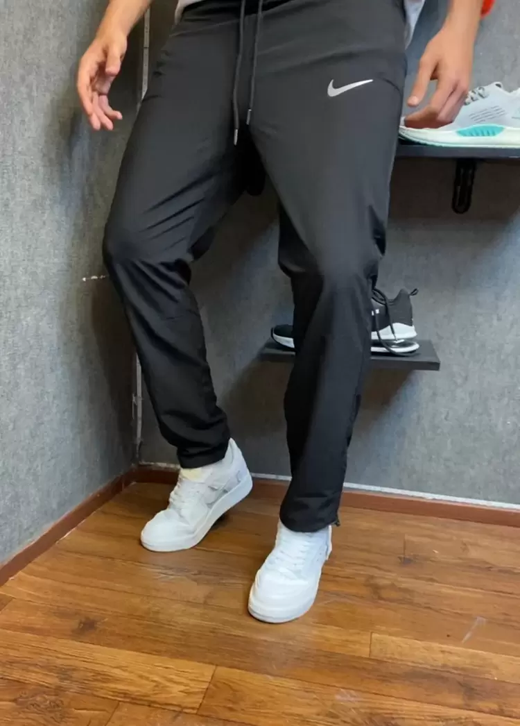 Nike Paraşüt Eşofman