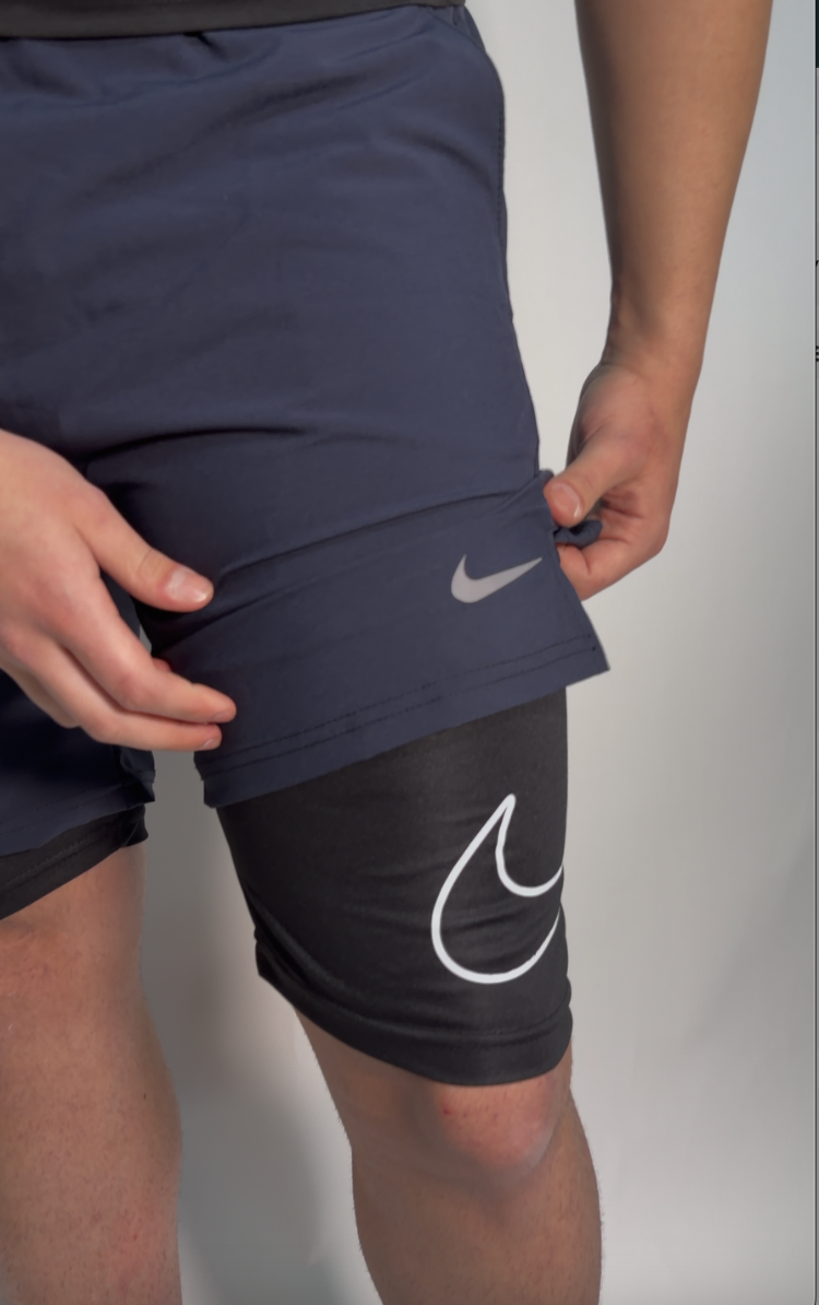 Nike Stride Kısa Taytlı Şort