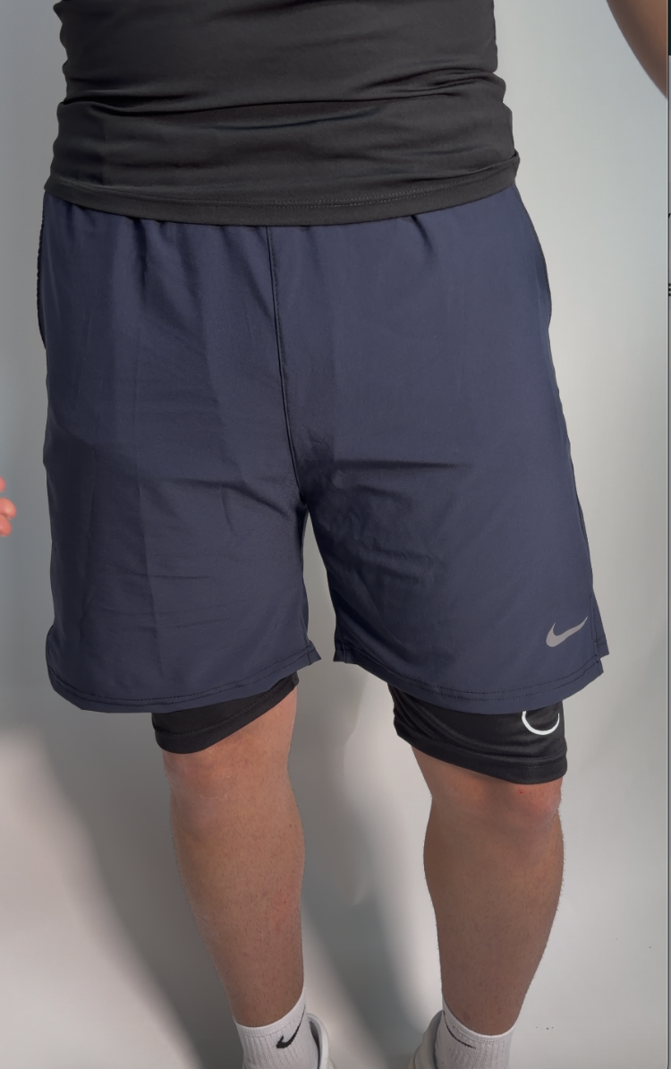 Nike Stride Kısa Taytlı Şort