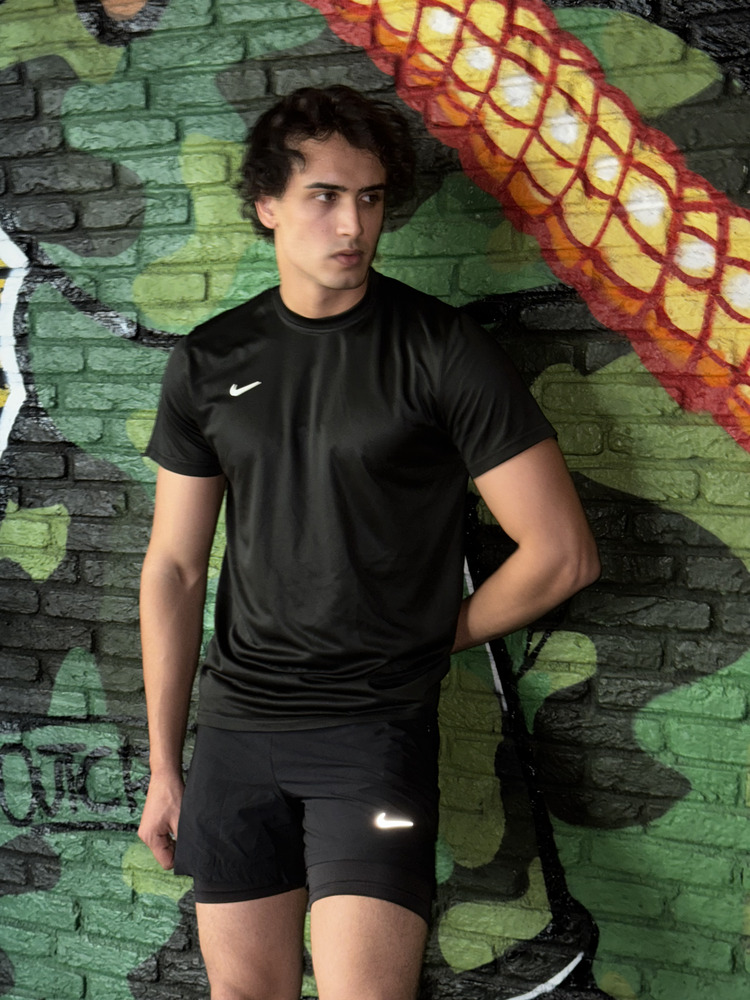 Nike Stride Kısa Taytlı Şort