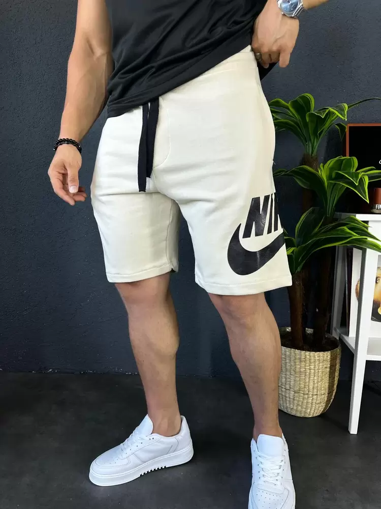 Nike Logo Şort