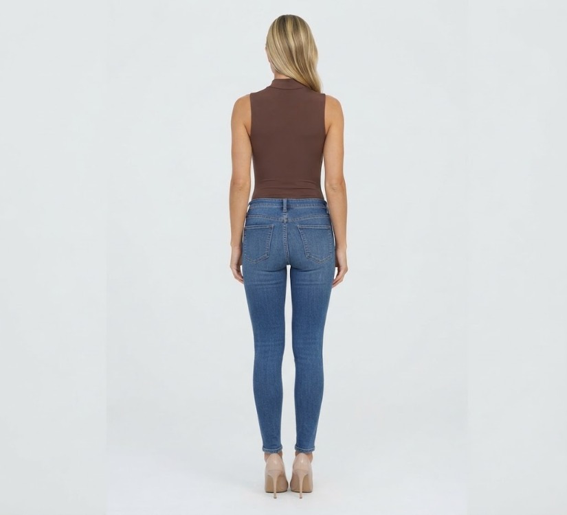 Premium Fit Dik Yaka Modal Kumaş Kolsuz Kahverengi Body