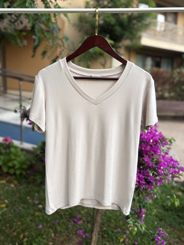 Premium Relax Fit V Yaka Tişört Bej