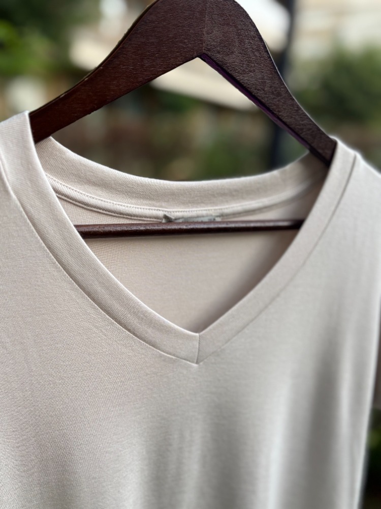 Premium Relax Fit V Yaka Tişört Bej