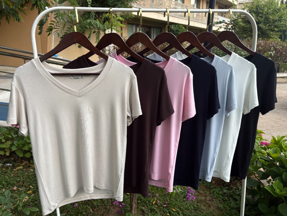 Premium Relax Fit V Yaka Tişört Bej