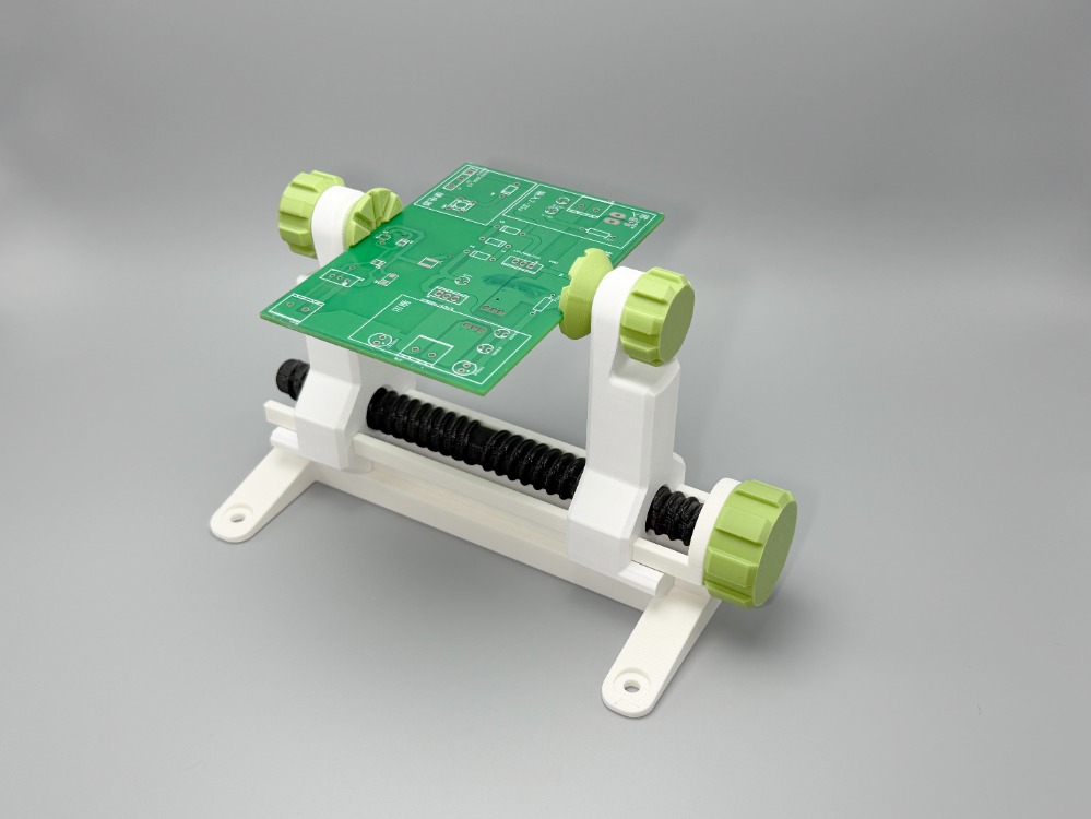 Profesyonel Ayarlanabilir PCB Tutucu | 360 Derece Dönebilen Lehimleme Standı ve Mengene