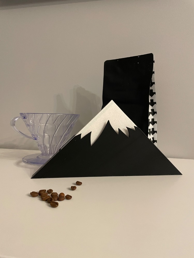 Dağ Motifli V60 Filtre Kağıdı Tutucu | Minimalist Kahve Köşesi Düzenleyici