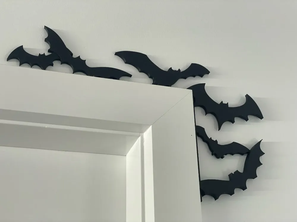 Halloween Yarasa Kapı Köşe Dekoru – Gotik Kapı Pervazı Süsü