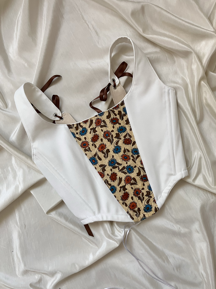Beyaz Retro Korse