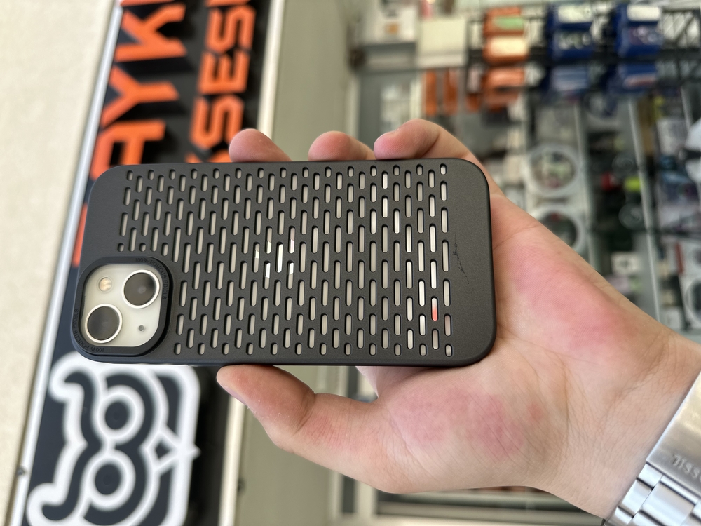 Hava Kanallı İPhone Kılıf