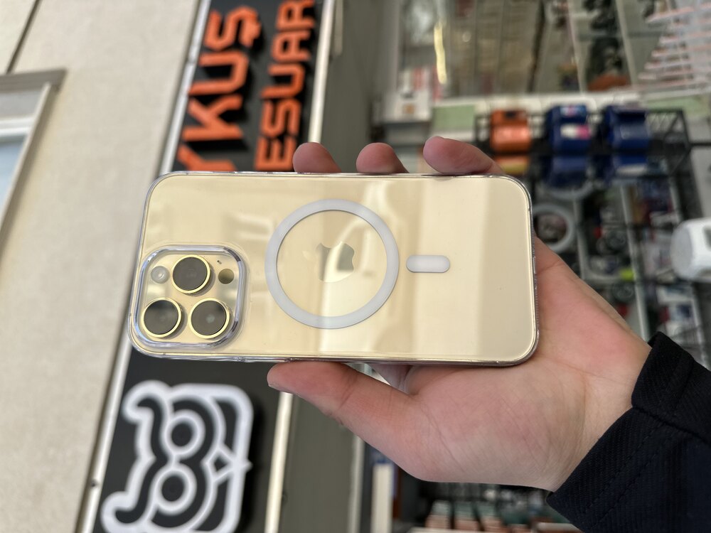 İPhone Sararmaz Şeffaf Kılıf