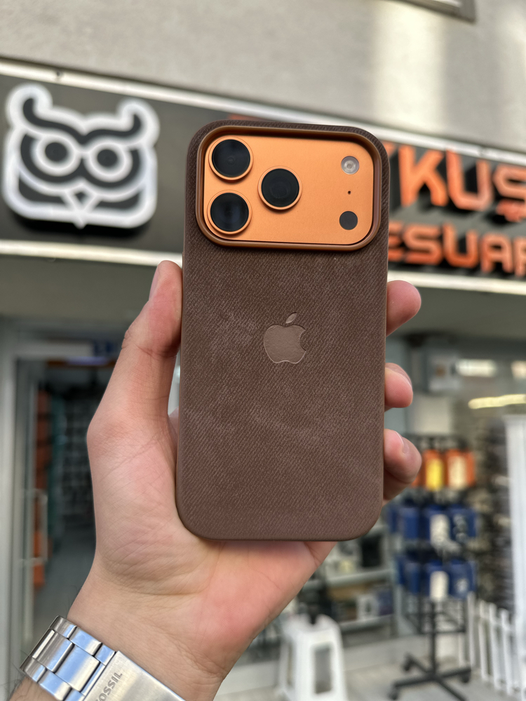 İPhone 17 Kadife Lansman kılıf