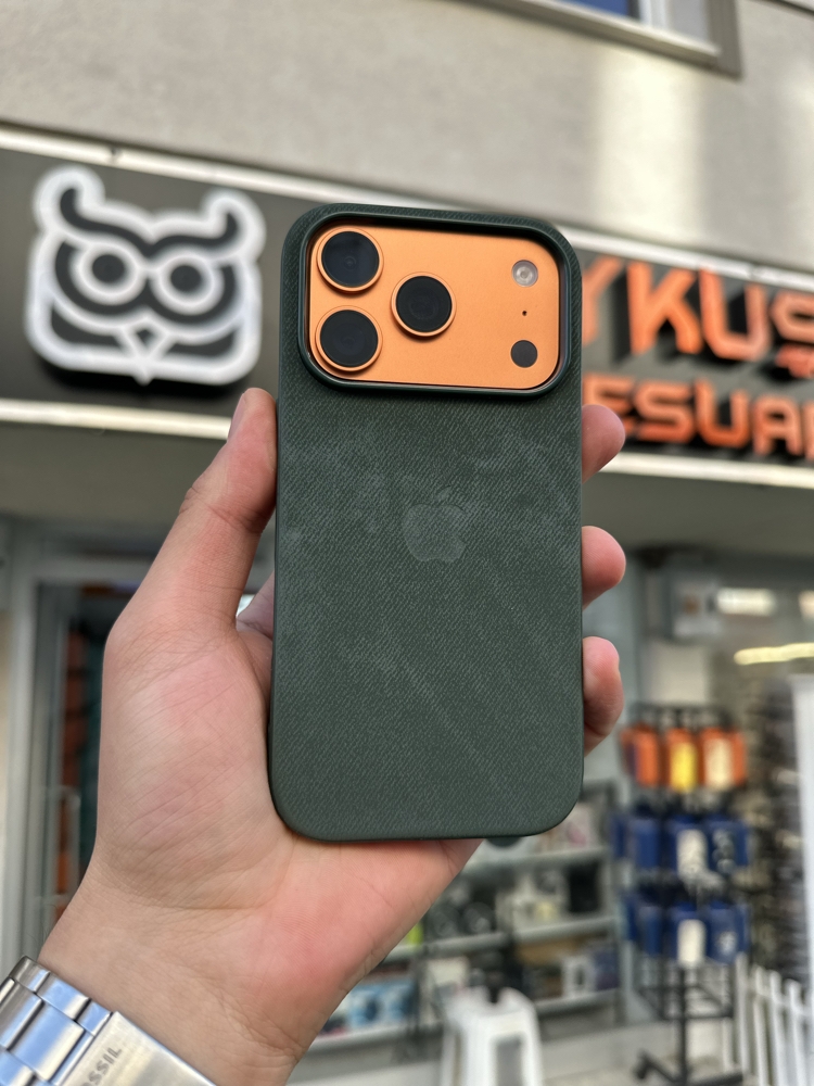 İPhone 17 Kadife Lansman kılıf