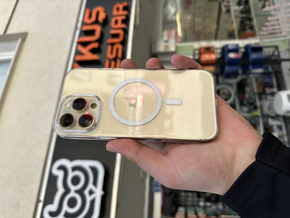 İPhone Sararmaz Şeffaf Kılıf