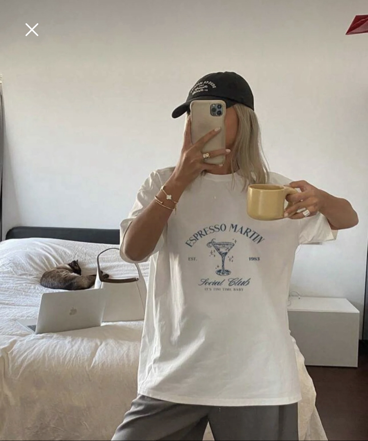 Expresso martini baskılı T-shirt