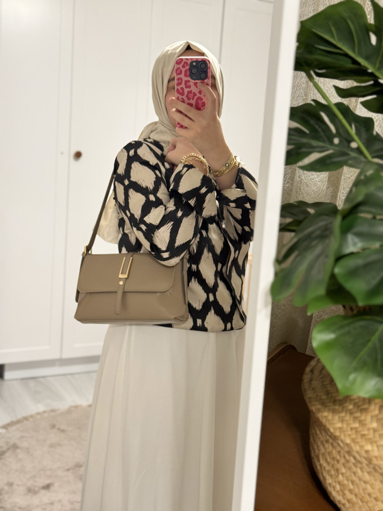Elira Vizon Pinterest Model El ve Omuz Çantası