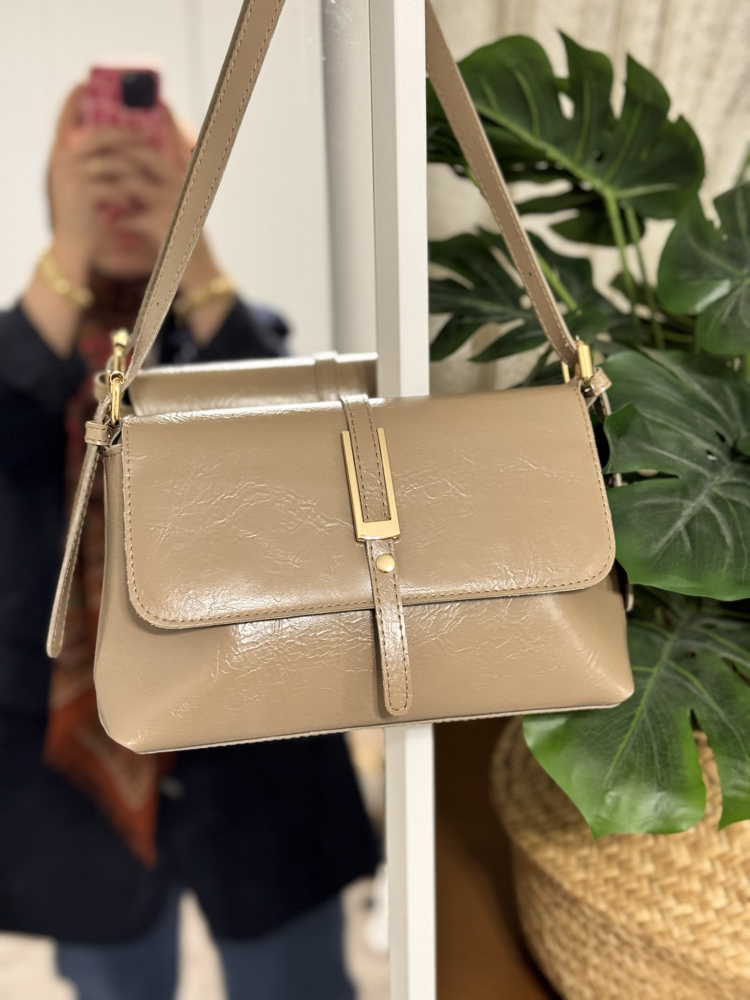 Elira Vizon Pinterest Model El ve Omuz Çantası