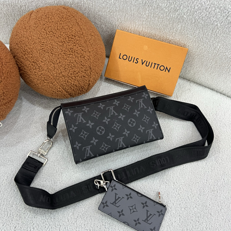 LOUİS VUİTTON GASTON WEARABLE