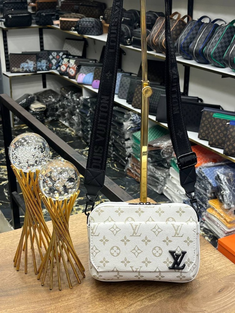 LV Fastline Messenger
