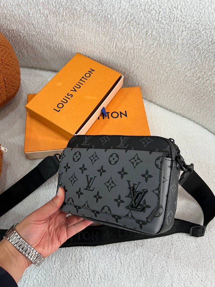 Lv Fastline Messenger – Monogram Eclipse