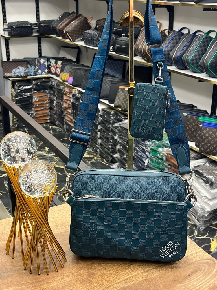 Louis Vuitton Trio Messenger