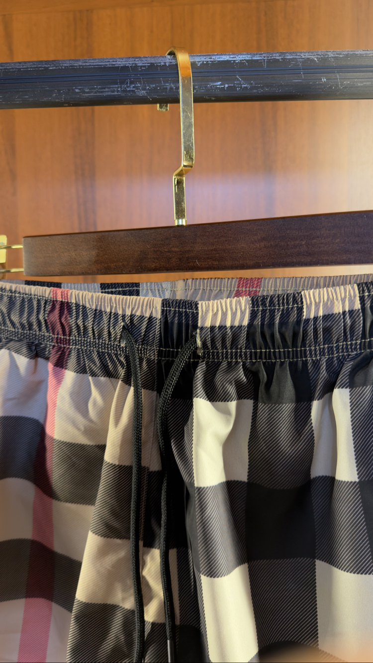 Burberry Premium Deniz Şortu