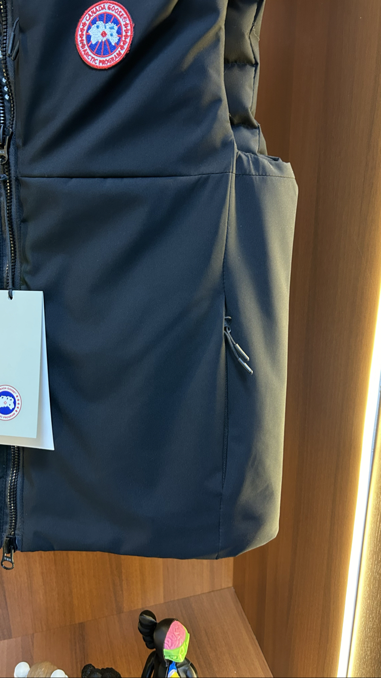 Canada Goose Premium Yelek