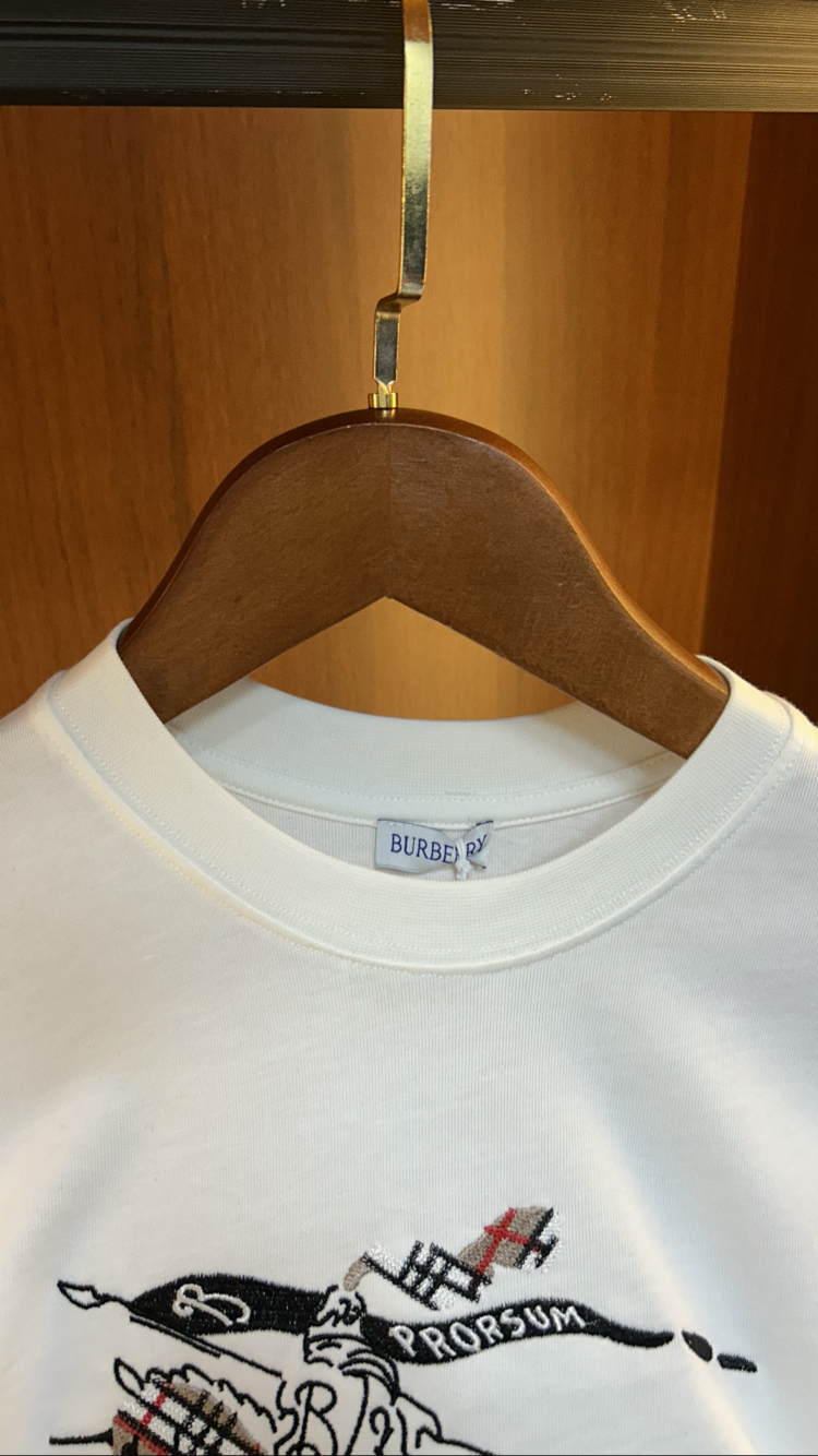 Burberry Premium T-shirt