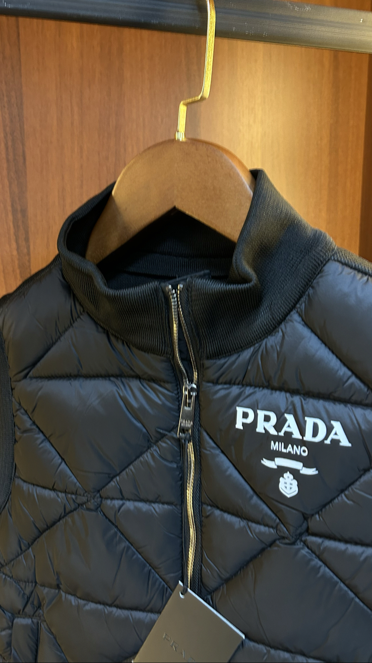 Prada Premium Yelek