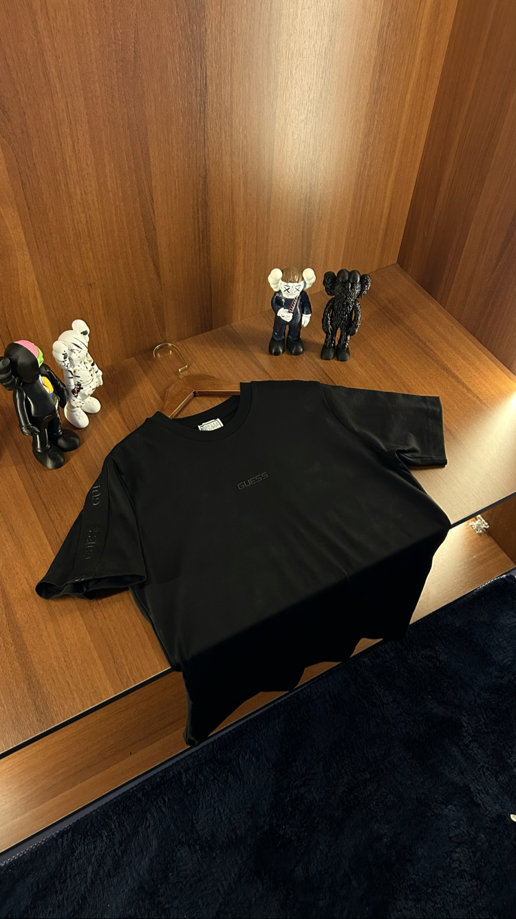 Guess Kol Detaylı Premium T-shirt