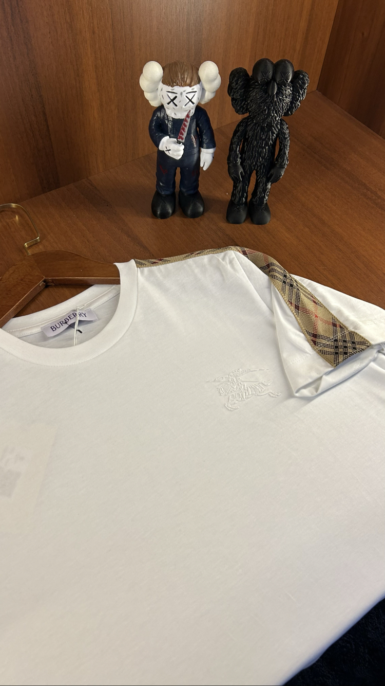 Burberry Premium T-shirt