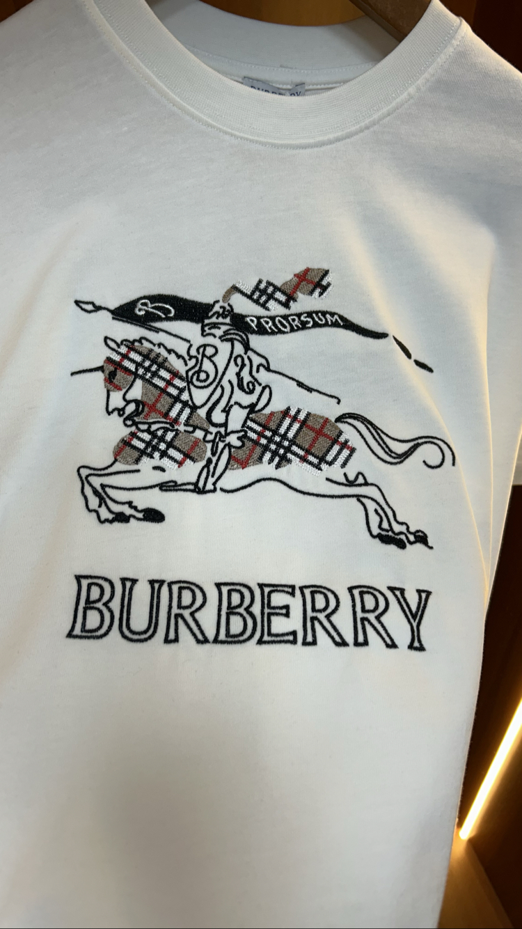 Burberry Premium T-shirt