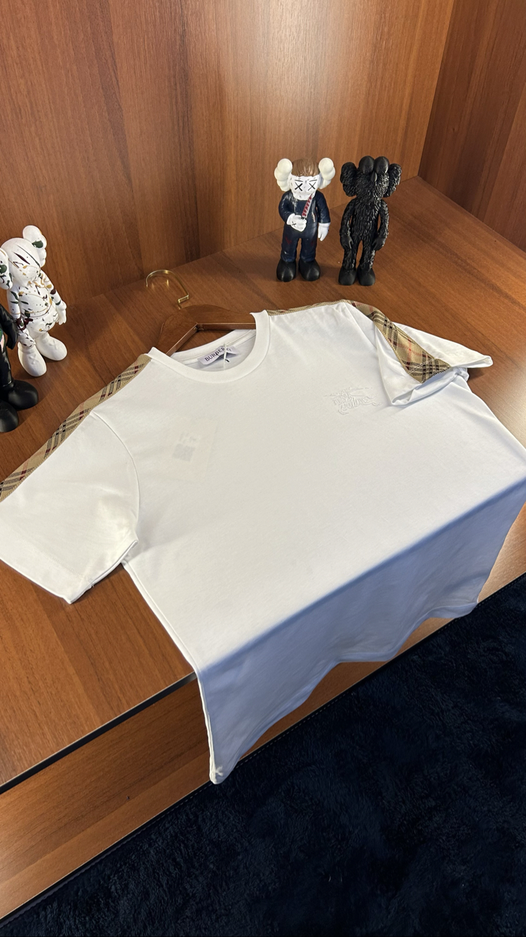Burberry Premium T-shirt