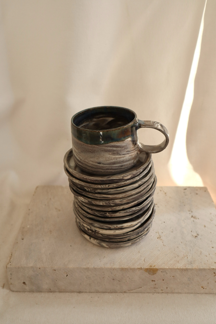 Siyah Stoneware Kupa