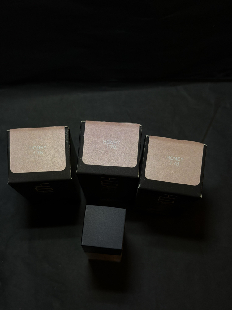 Huda Beauty Faux Filter Concealer Honey 1.7B