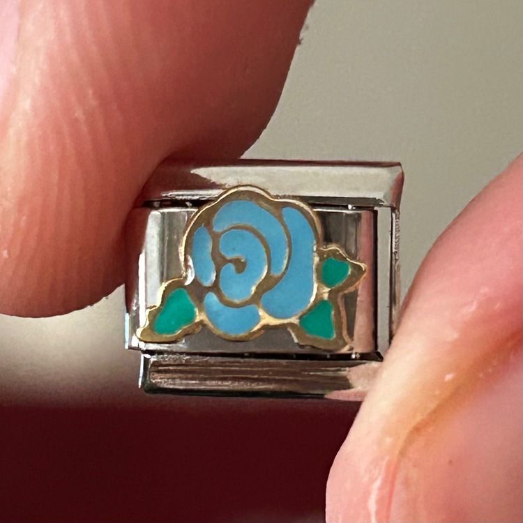 Mavi Gül