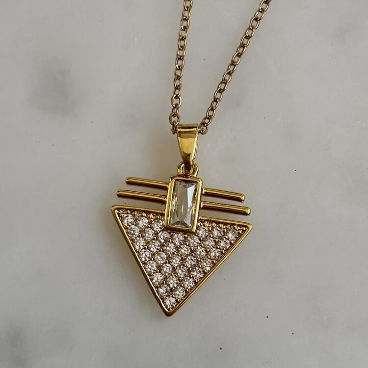 Gold Triangle Kolye