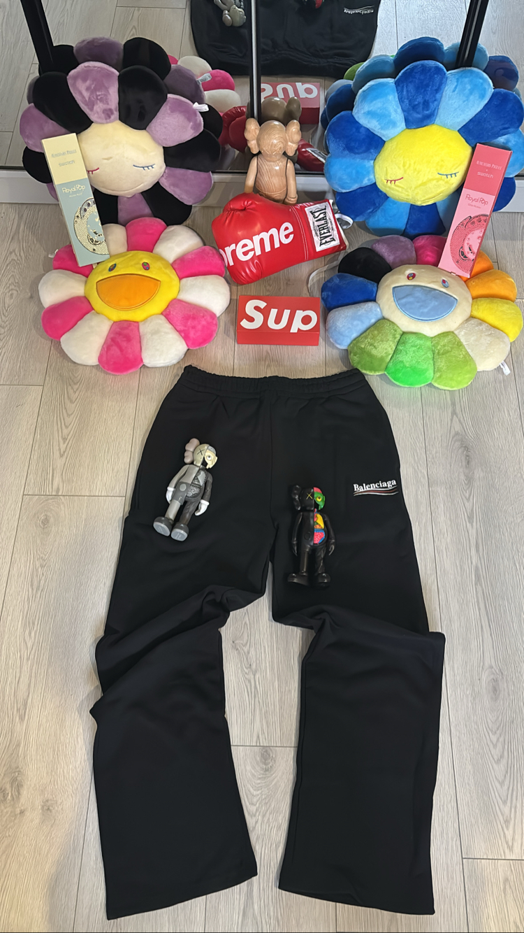 Balenciaga “Baggy”